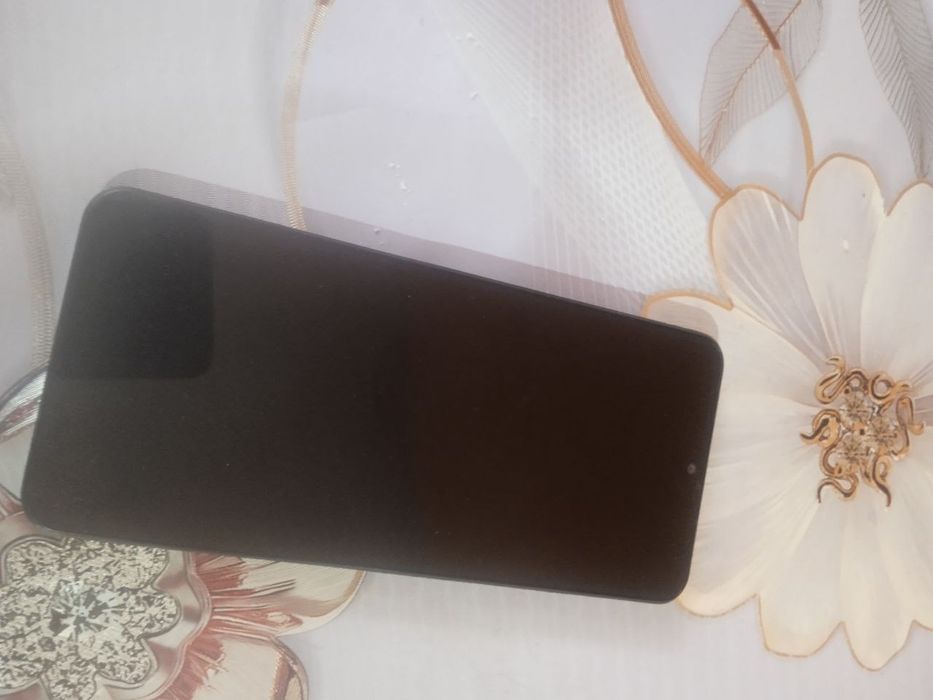 Телефон сотилади модели редми а5 пул зарил