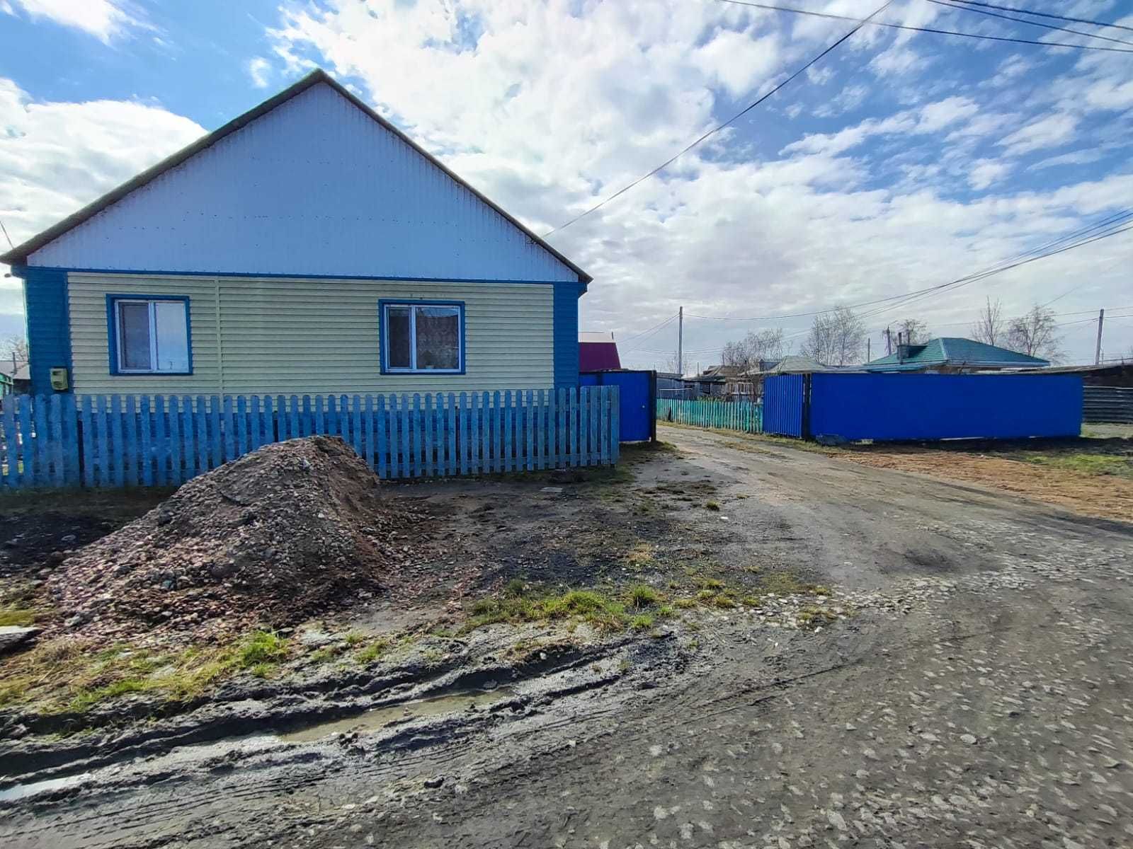 4 комнатный дом. в Рабочем поселке.