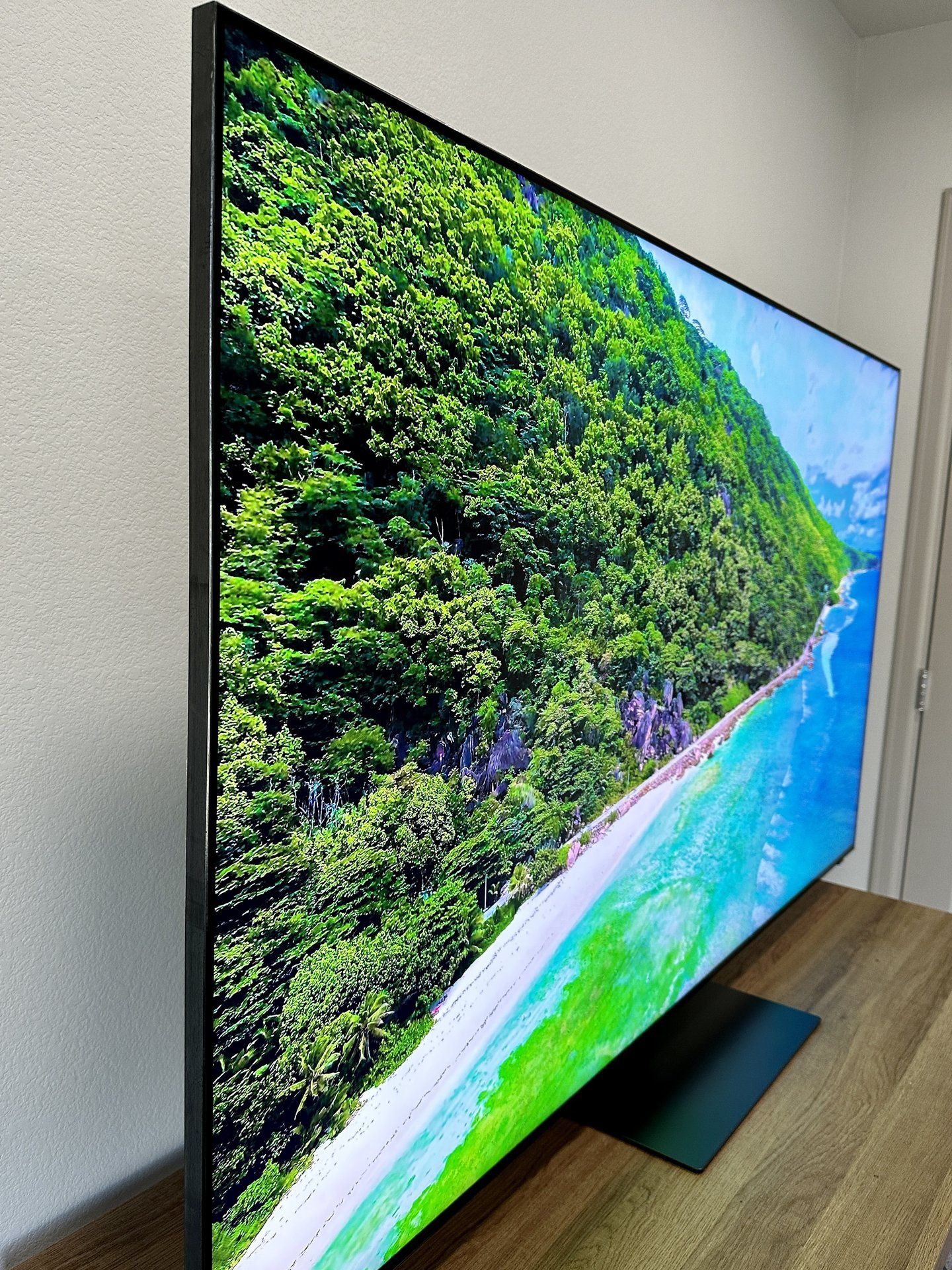 Телевизор Neo QLED Samsung QE-65QN95C 65" New 2023 Вьетнам