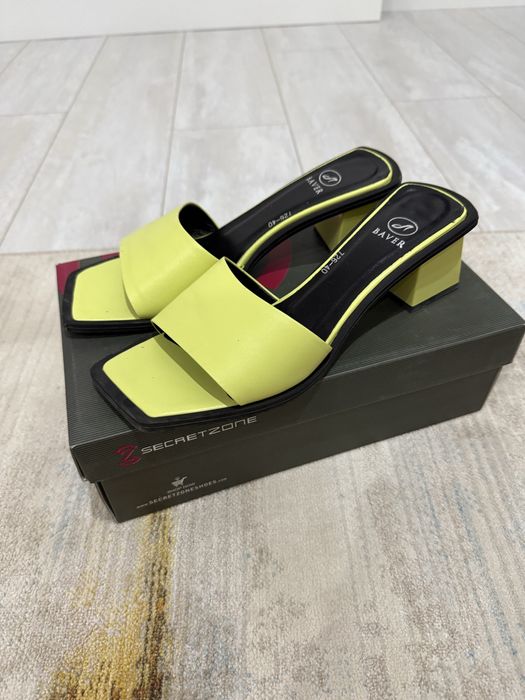 Женские шлёпки (туфли) BAVER