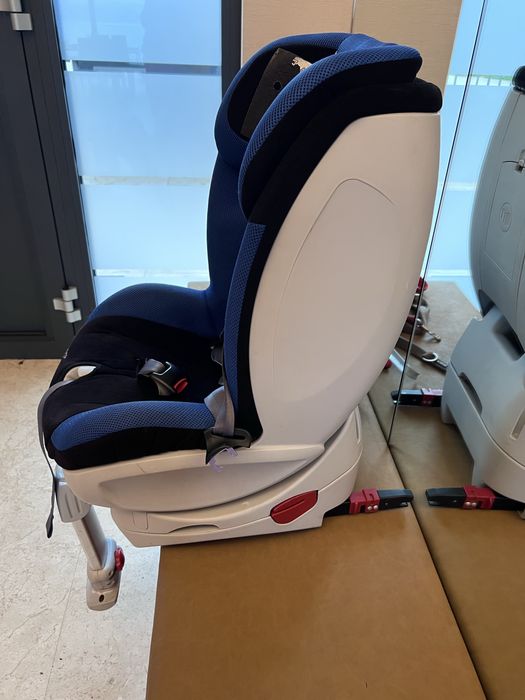 Столче за кола подходящо за новородено и до 18кг дете