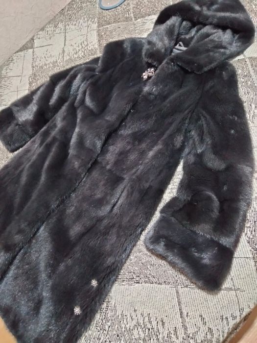 Продам норковую шубу