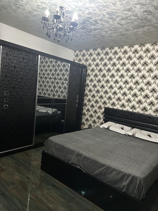 Mobila completa cu perdele si lustra !!