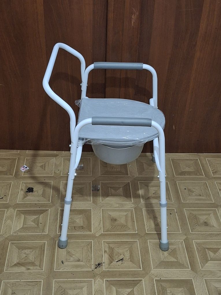 Санитарный стул туалет