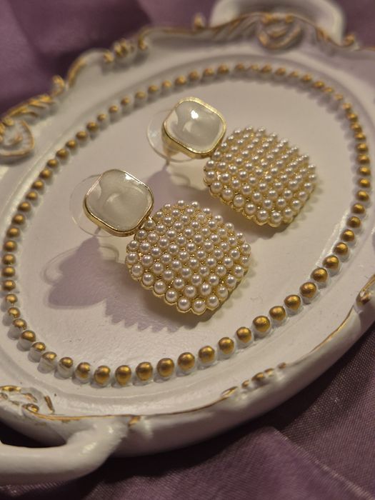 Cercei Milky white tip Zara