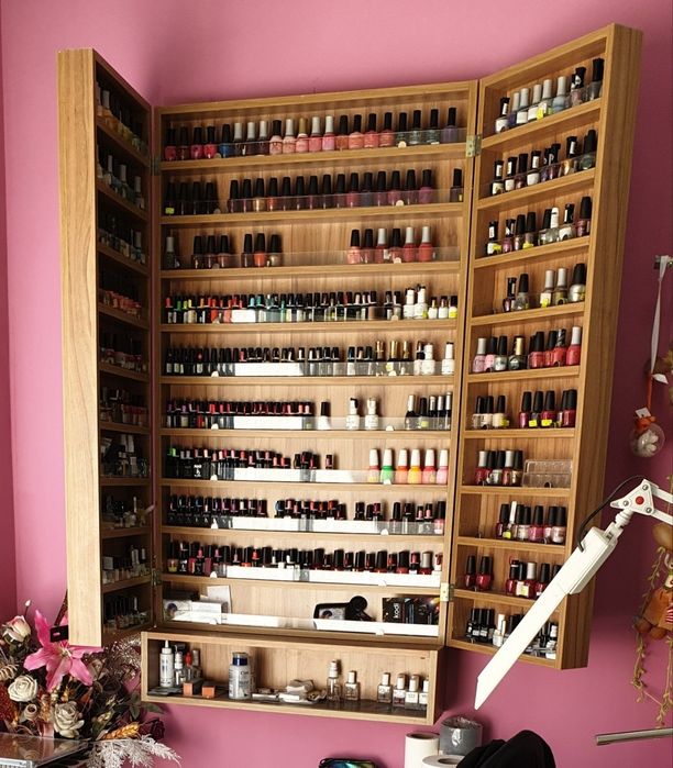 Гардероб за лакове