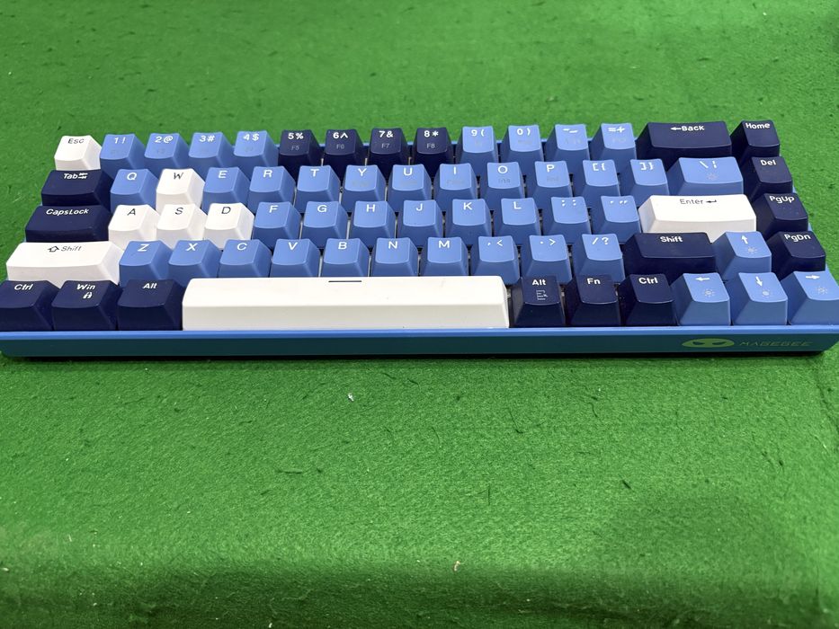 Механична клавиатура 60% MAGEE