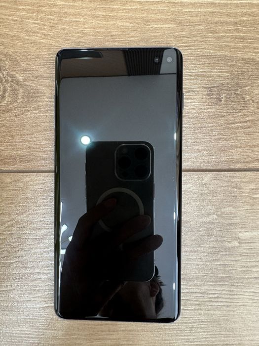 Samsung Galaxy s10+ Andriod 12