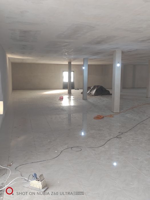 Închiriez spațiu comercial dangeni