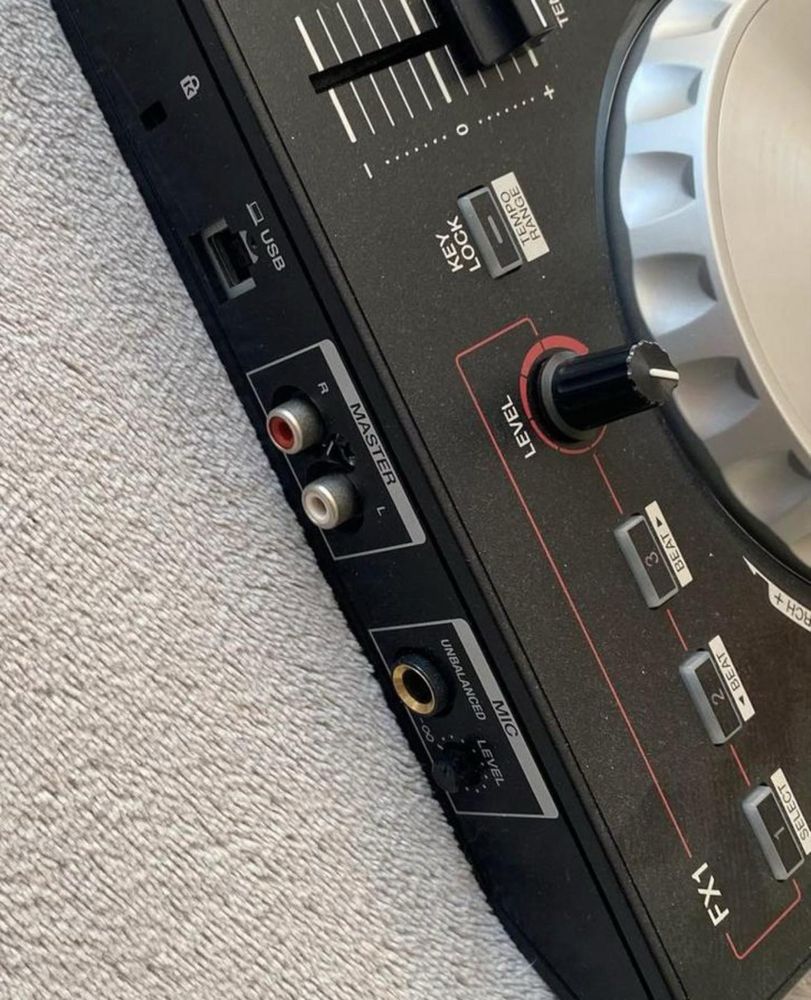 Pioneer DDJ SB 3 / DJ контролер / конзола