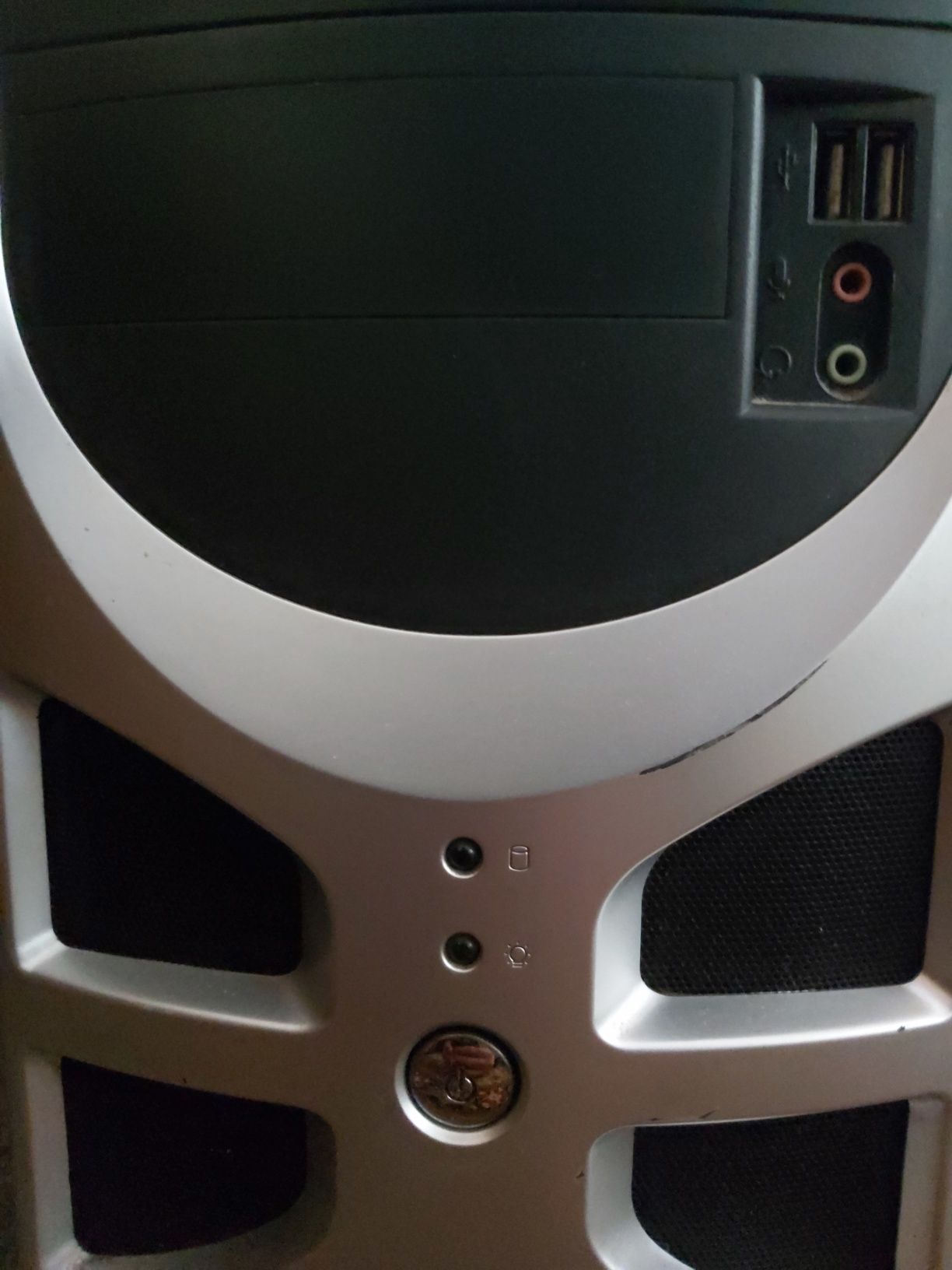 Настолен компютър - Desktop PC