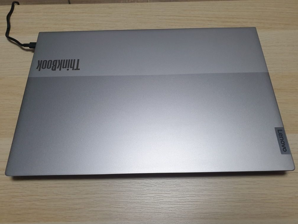 Laptop Lenovo ThinkBook 15 G2 ARE cu procesor AMD Ryzen 3