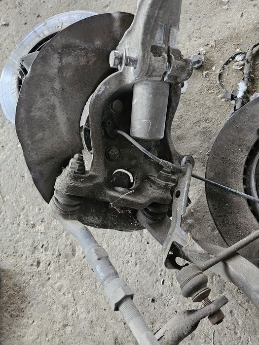 Шенкел с главина бмв е60 bmw e60 шенкели glavina bmw e61 e60