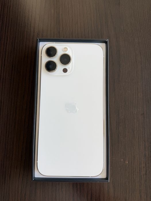 IPhone 13 pro max 256GB White