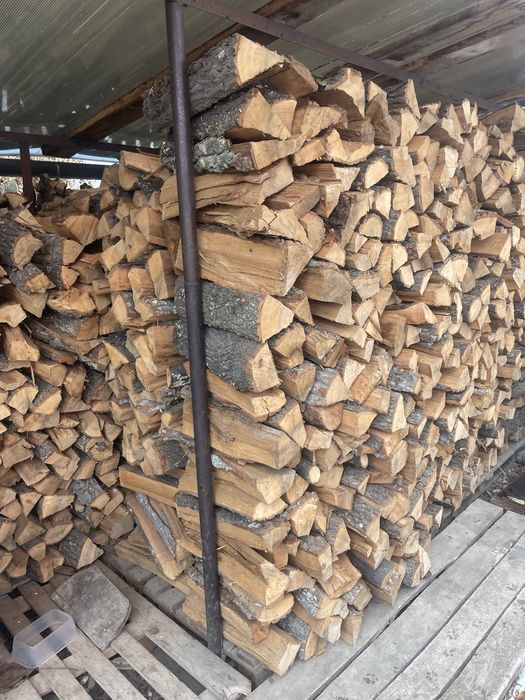 Lemne de foc gata taiate si crapate