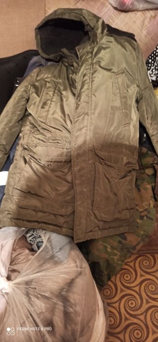Зимняя куртка цвет хаки