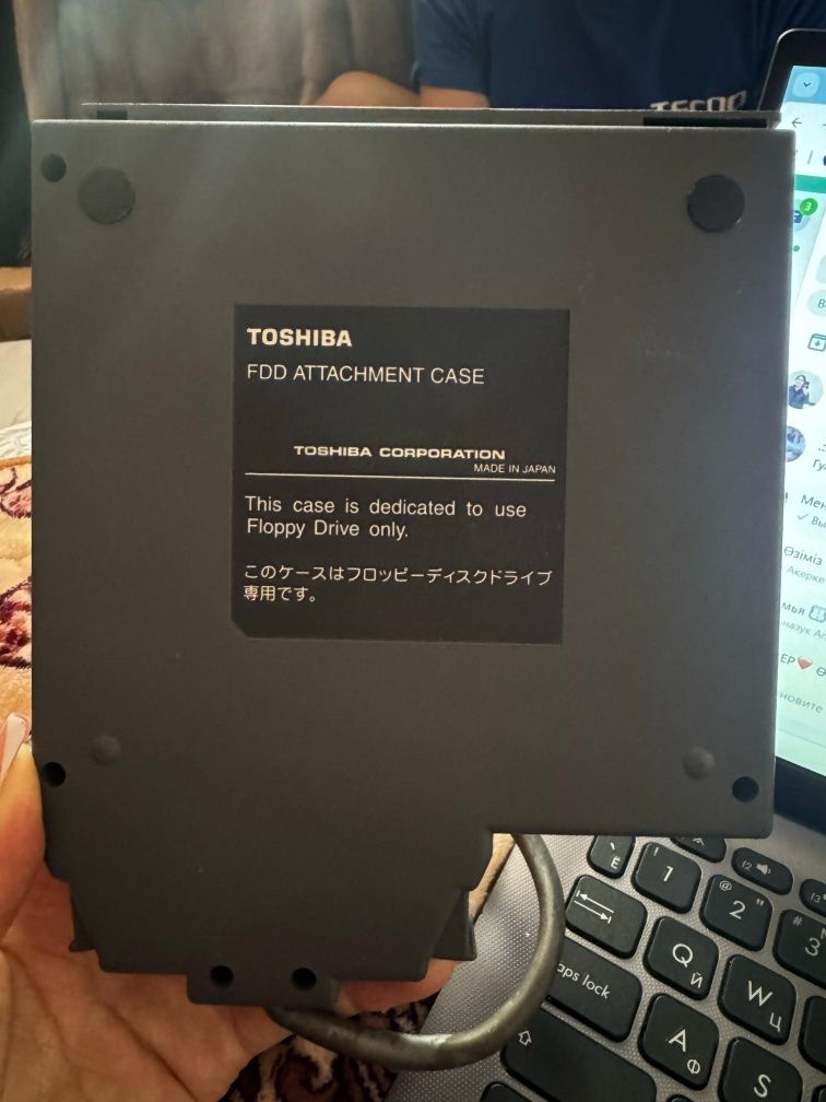 2 видеокарты, 2 ОЗУ и Floppy drive