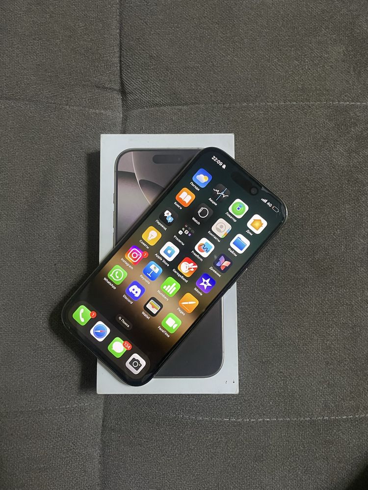 Iphone 16 про в отличным состоянии