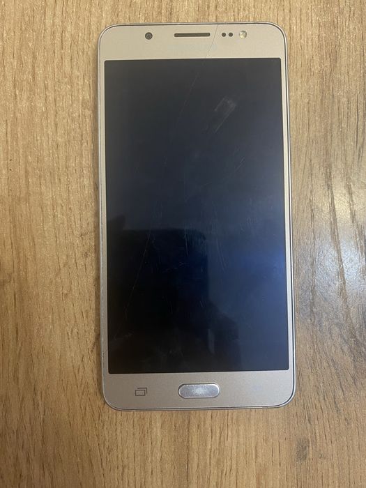 Продам Самсунг J5 2016