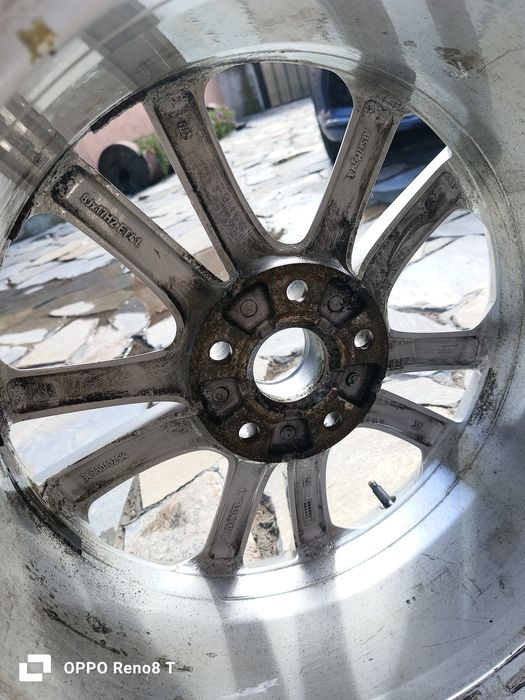 Vând jante originale Volkswagen