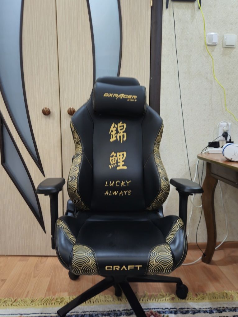 DXRacer Craft PRO/002/N/Koi Fish, черный