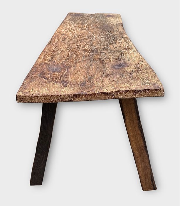 Masa veche lemn frasin confectionata prin cioplire