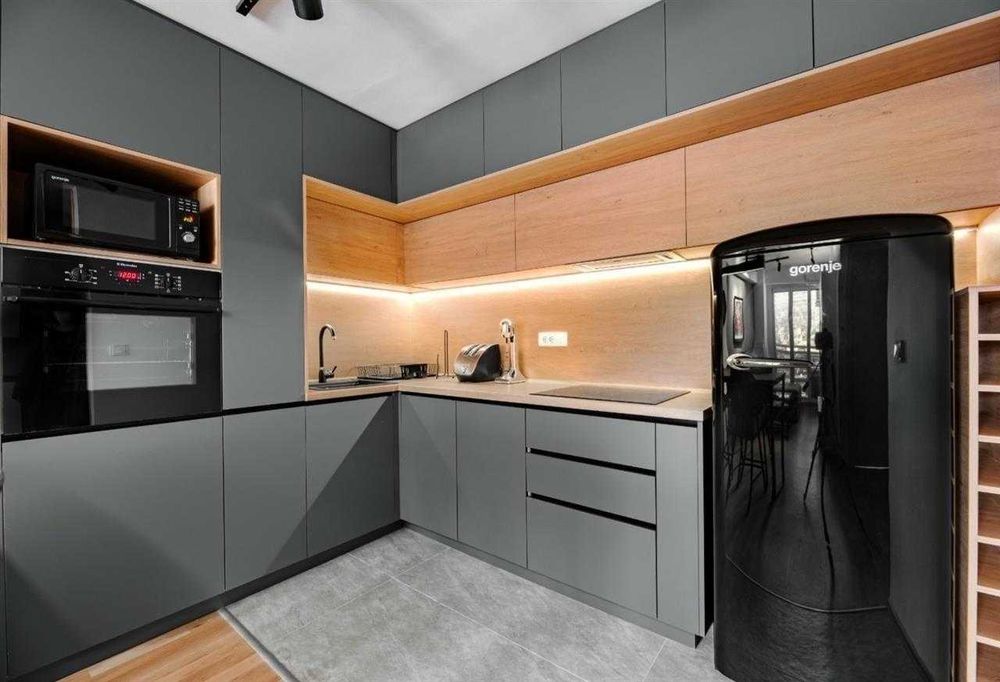 Дава се под наем Двустаен апартамент в Бургас, Възраждане - 57 кв.м за 255 € - Снимка #2