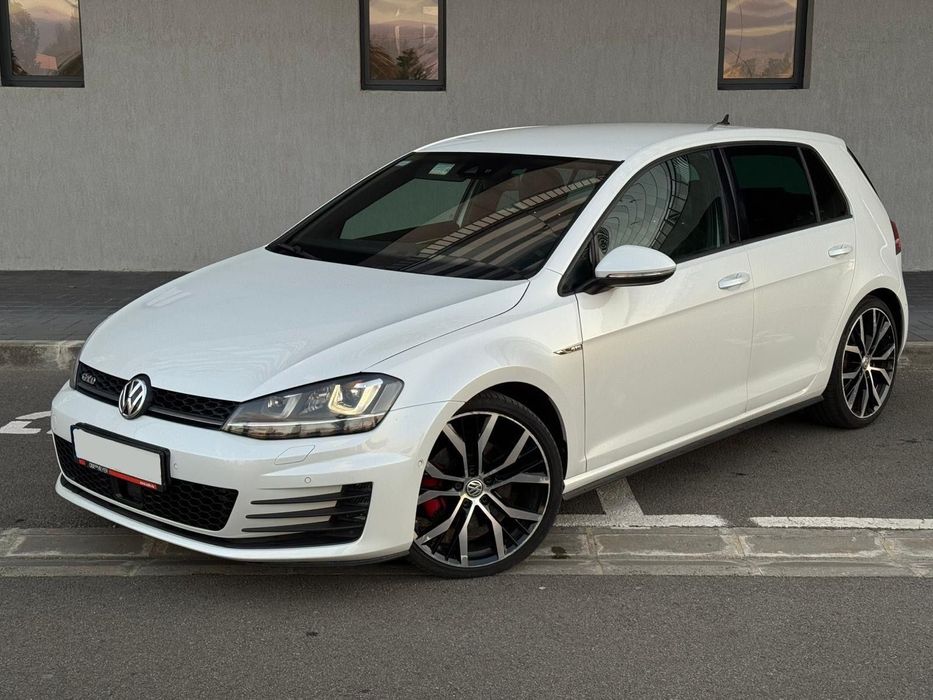 Volkswagen Golf GTD 2,0 TDI ,184cp,keyless,ACC,Park assist,Xenon led,Jante 19