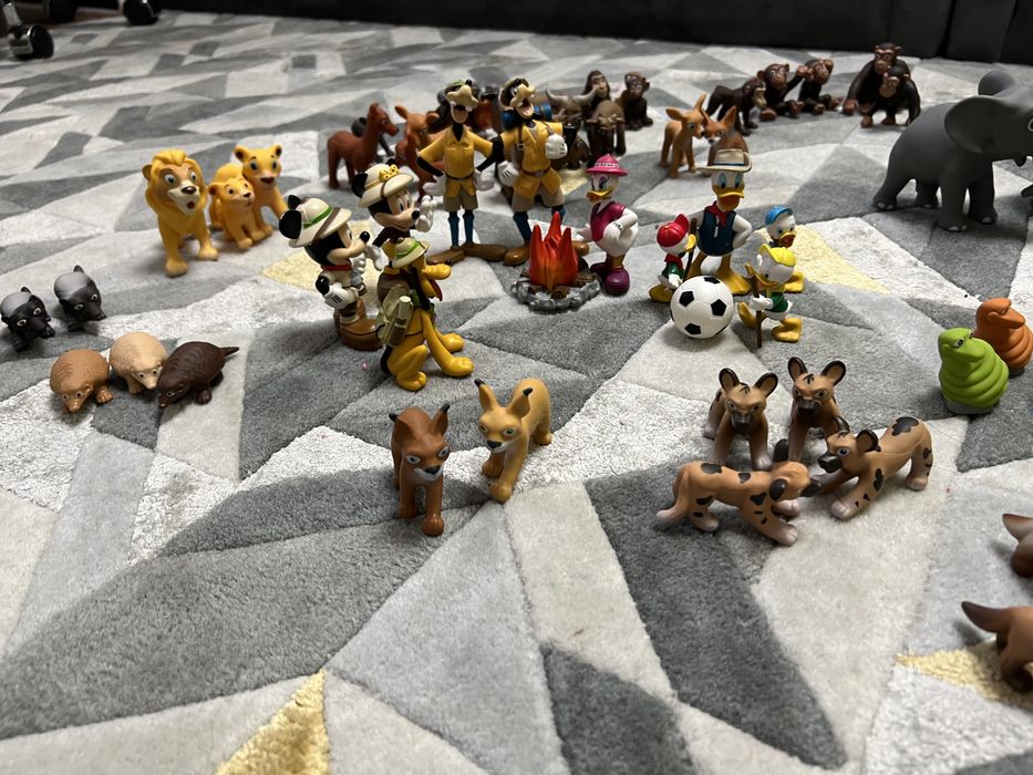 Disney Prieteni cu animale 100 carti + toate jucariile