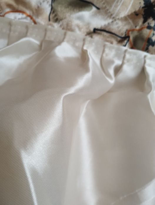 Кувертюра от сатен за спалня