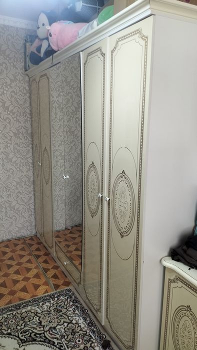 продам шифонер камод.