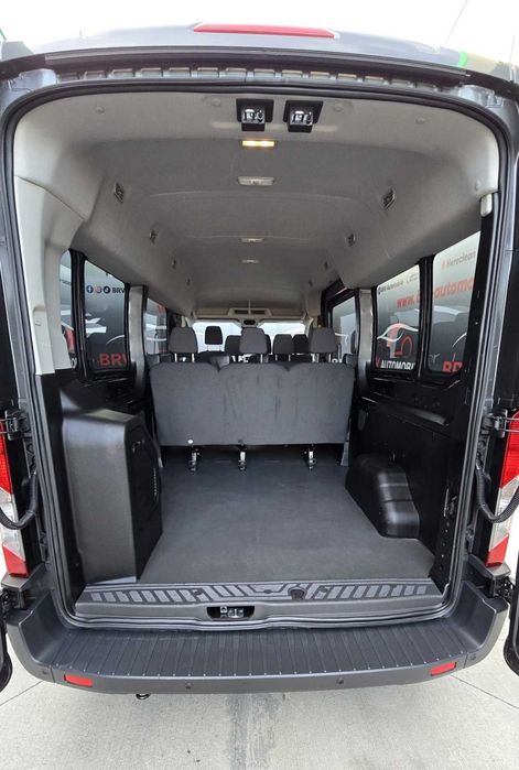 Transfer persoane, inchiriere microbuz cu sofer