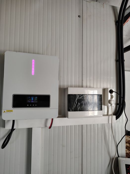 Kit panouri fotovoltaice solare invertor baterie fotovoltaic