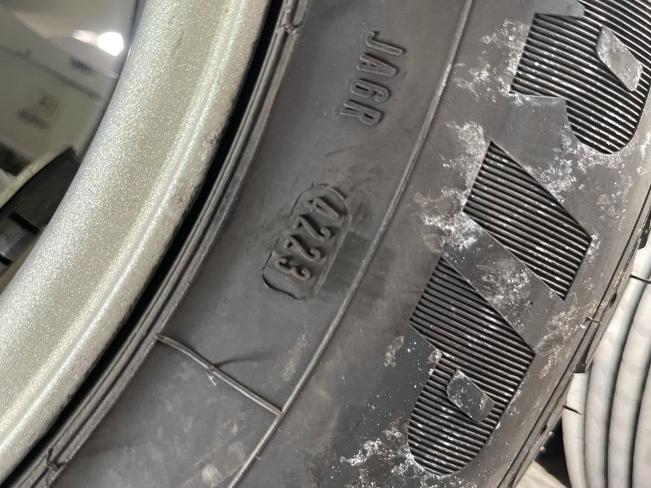 Set jante aliaj R17 5x130 cu anvelope de iarna 255 60 R17