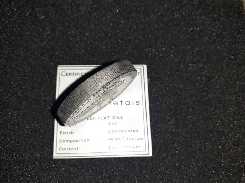 Moneda din titan 999 de 1 oz ATE (American Titanium Eagle), 2021