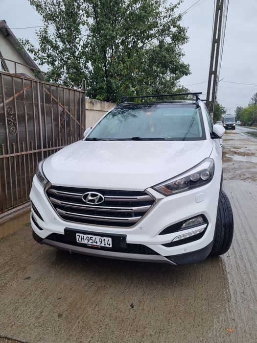 Vând hyundai tucson