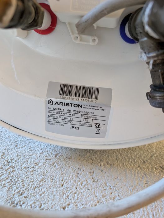 Vând boiler electric aproape nou Ariston