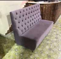 Нежно фиолетовый диван