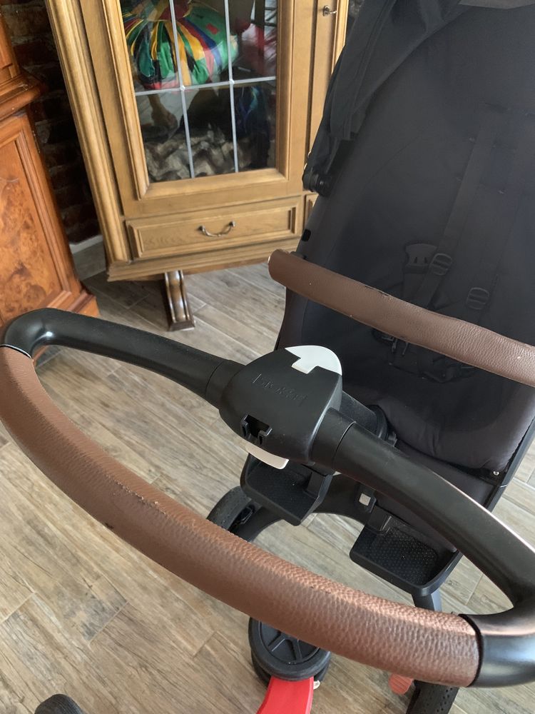 Vand carucior Stokke V6 black-limited edition