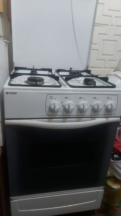 Продам газ плиту