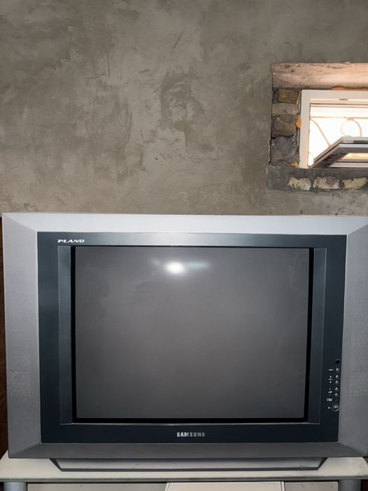 Продаю 2 б/у телевизора: Grundig и Samsung