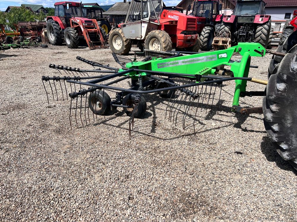 Grebla de adunat fîn deutz fahr swatMaster 3921