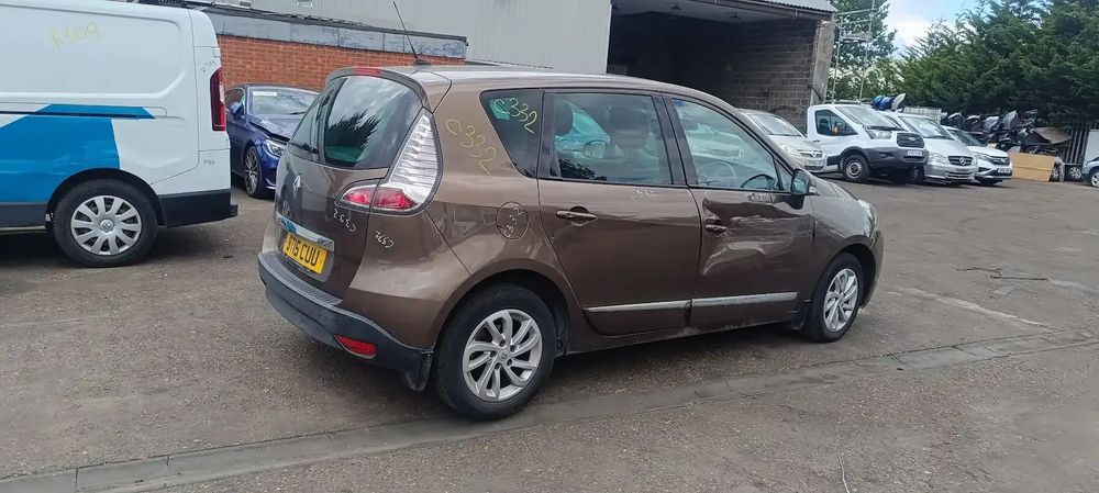 Dezmembrari / Dezmembrez Renault Scenic 3 1.5 K9K (837) cutie viteze DC4 (001) cod culoare TECNB - BROWN