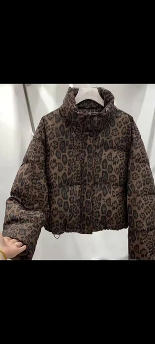 Распродажа новых вещей.