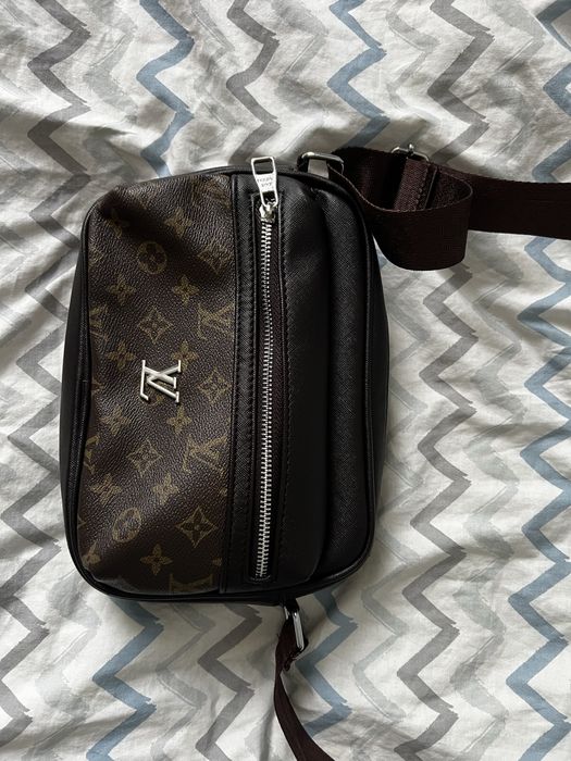 Барсетка Louis Vuitton кожаная