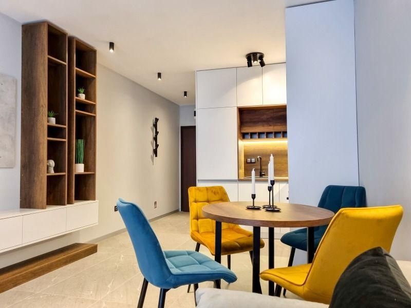 Дава се под наем Двустаен апартамент в София, Кръстова вада - 58 кв.м за 760 € - Снимка #1