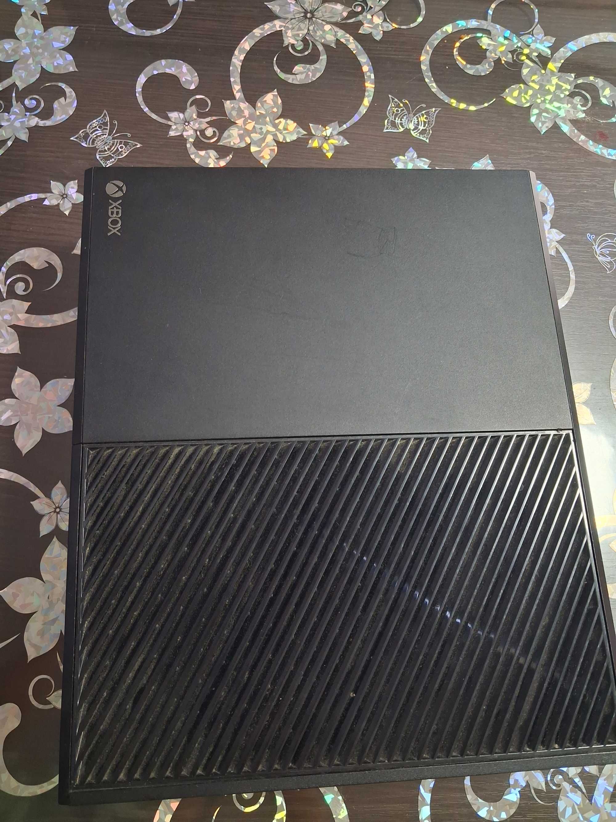 Vand xbox one s in stare foarte buna