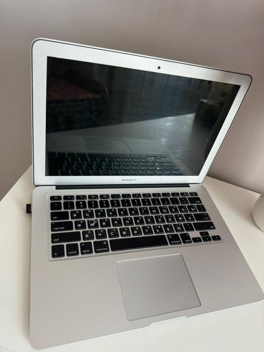 MacBook Air 13-inch 2017