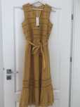 Vand rochie noua, Esprite, cu jupa, broderie sparta, deosebita.
