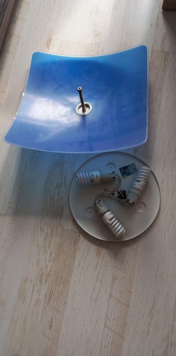 Продавам плафон, син цвят